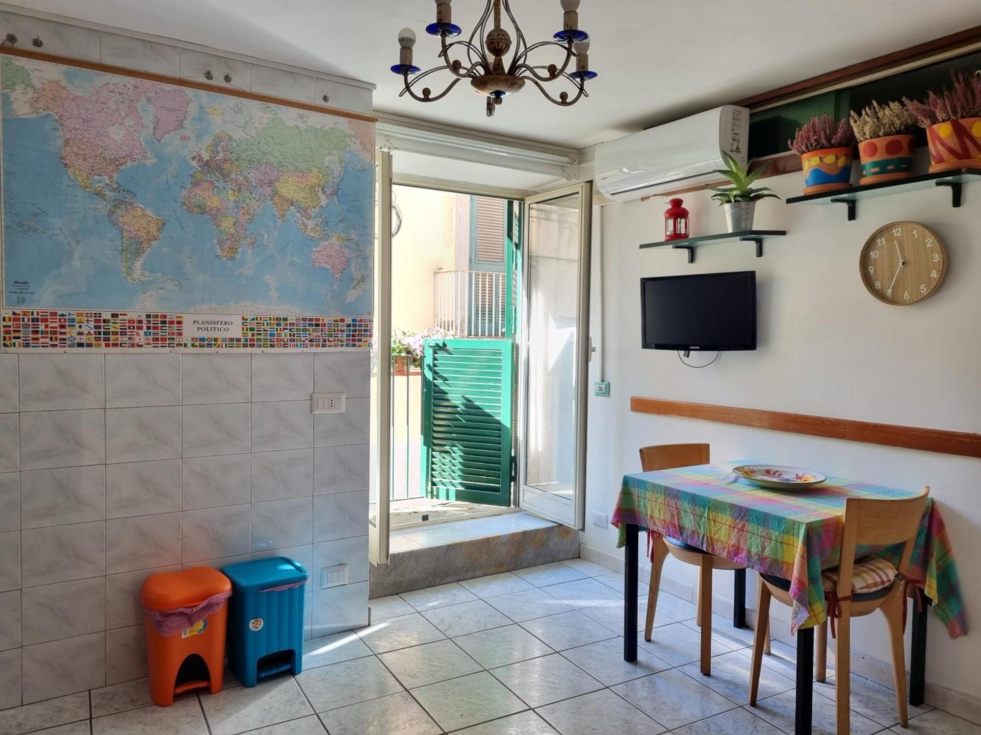 La Casa Di Domi Apartment Наполи Стая снимка